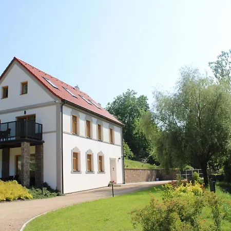 House - Oparno 16 Velemin