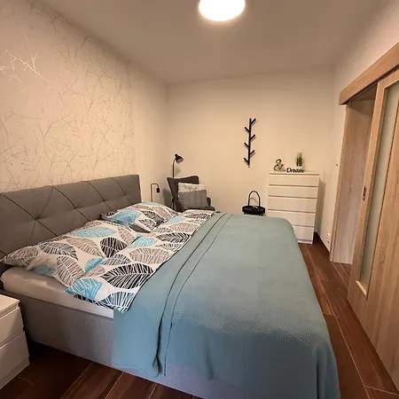 Appartamento House - Oparno 16 Velemin