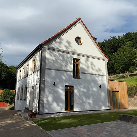 House - Oparno 16 * Velemin