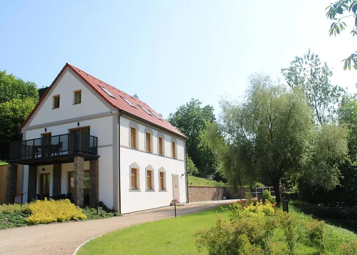House - Oparno 16 Velemin
